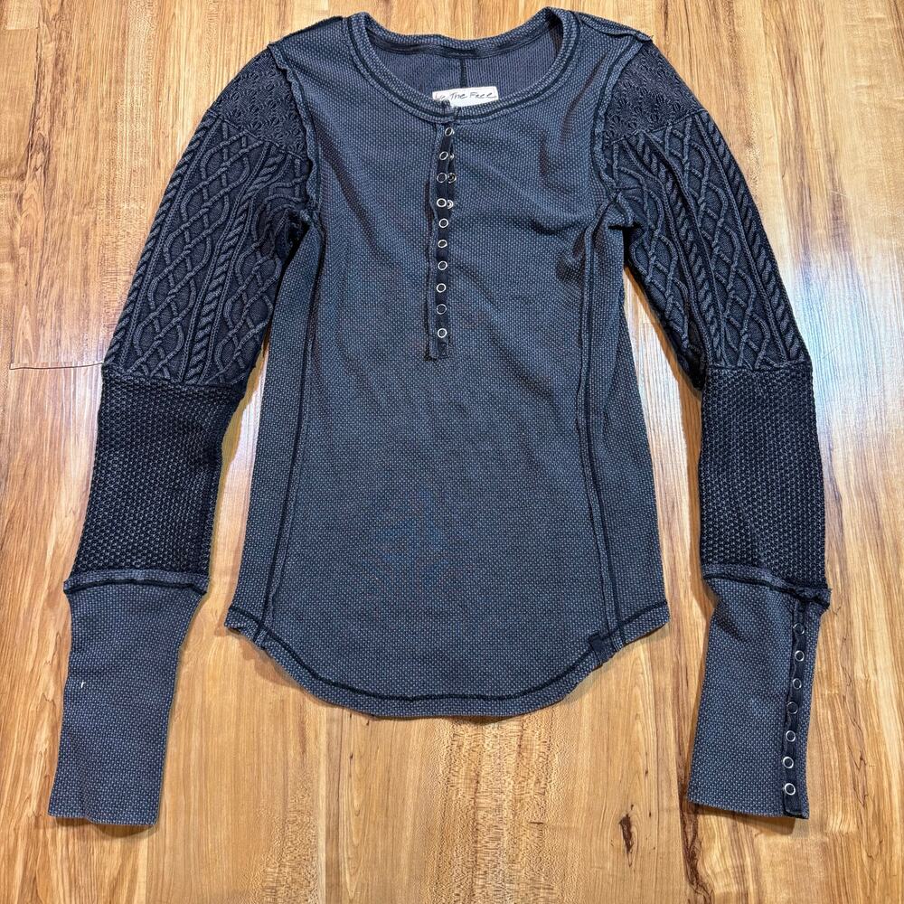 We The Free Twisted Cable Cuff Textured Henley Size L FLAW